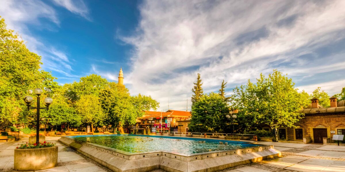 Bursa Ulu Cami ve tarihi çarşı manzarası