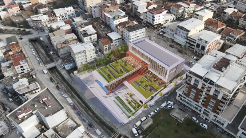 Bursa'da lüks 5 yıldızlı otel havuzu ve Uludağ manzarası
